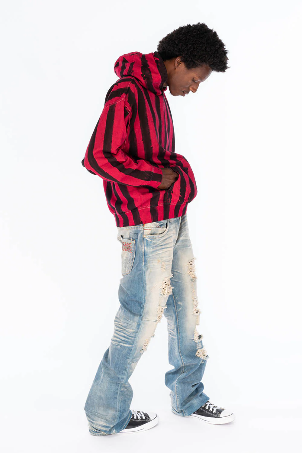 VINTAGE INDIGO DISTRESSED ,RIPPED JEAN IN OMAHA BROKEN WASH WITH RED CRYSTALS - Image 9