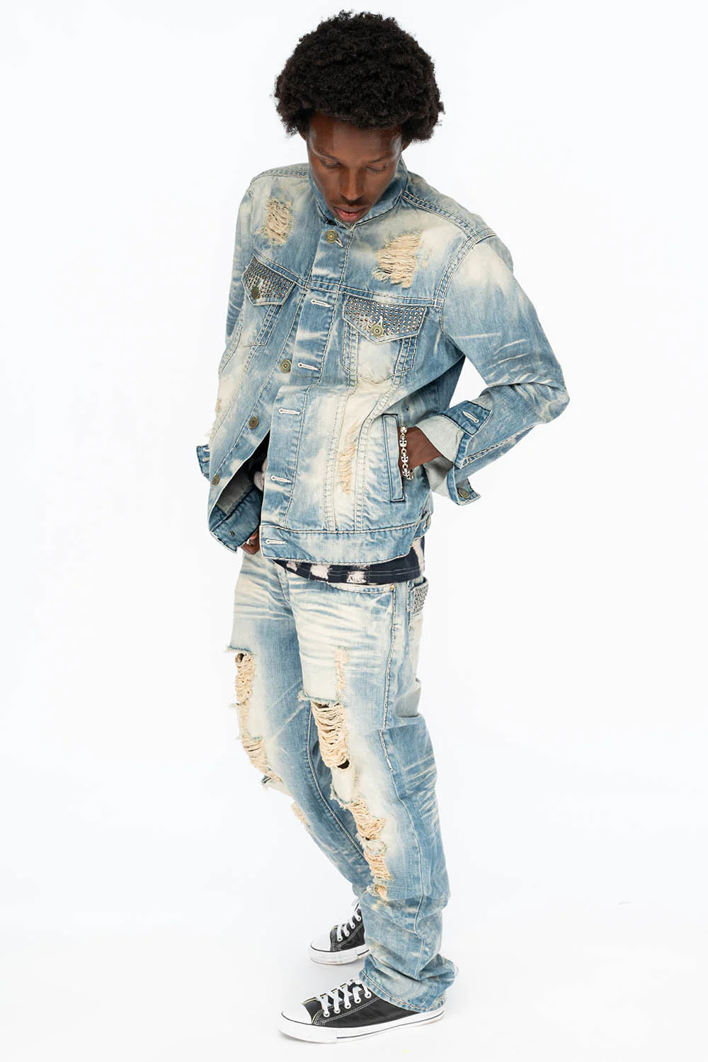 VINTAGE INDIGO DISTRESSED ,RIPPED JEAN WITH WHITE CONTRAST STICH IN OMAHA BROKEN WASH WITH CRYSTALS - Image 5